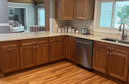 Livingston House | Lakefront Retreat: Outdoor Fun, Fire Pit & Family-Friendly
