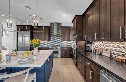 Kingsland House | Lakeside 499 | Concierge Services