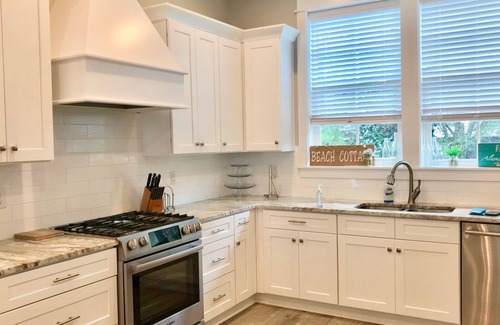 Lakeside at Blue Mountain Beach House | Guest Rated 10/10: Lakeside at Blue Mountain Beach Escape