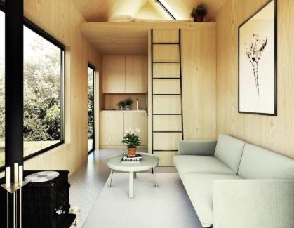 Oakwood House | Relaxing Lakeside Barn Retreat for Families at Lake Noire