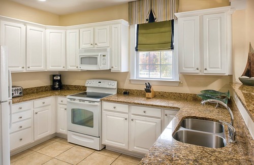 Santee Condo | Relaxing Lakeside 2BR Suite at Wyndham Lake Marion