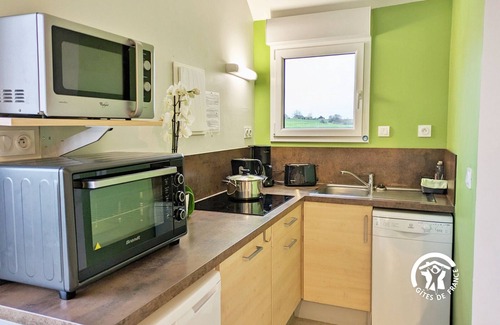 Villiers-Charlemagne Cottage | Cozy Gite Villiers-Charlemagne: Family-Friendly Escape