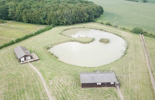 Bethersden Cabin | Idyllic Lakeside Cabin in Kentish Countryside - Perfect Retreat