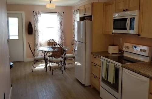 Frankfort Cottage | Waterfront Cottage Retreat on Upper Herring Lake - Guest Rated 9.8