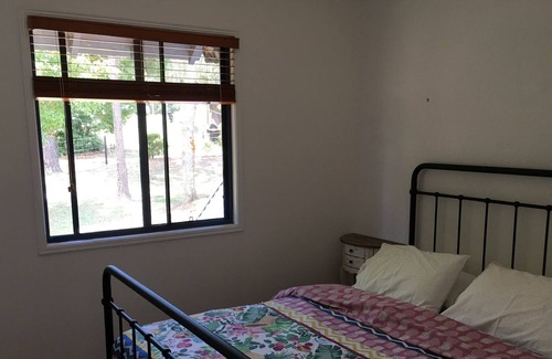 Woodford Cottage | Lakeside Cottage