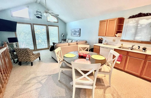 Gravois Mills House | Lakefront Escape: 2B/2B with Pool and Spa at Lake Ozarks