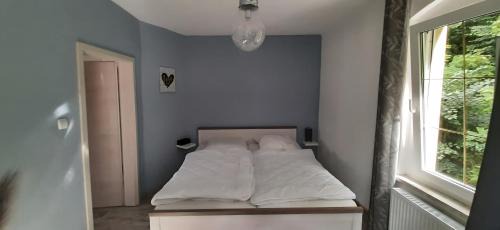 Burgk Apartment | Charming Bergk Apartment with Garden and Pet-Friendly Stays
