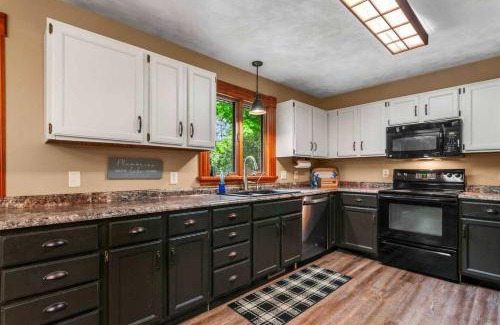 Gaylord House | Lakeside Getaway includes Hot Tub pet friendly