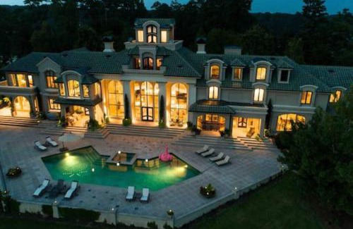 Alexander City Villa | Elegant Lakefront Villa with Pool and 4-Star Comfort