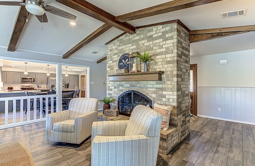 Kingsland House | Lakeside home with Private Dock, Hill Country Views & Endless Water Fun