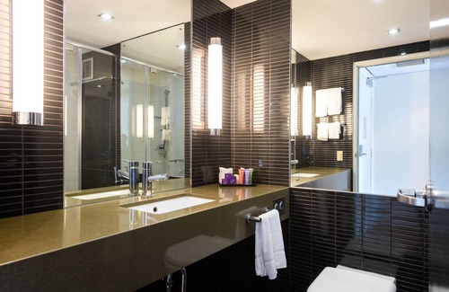 Macquarie Park Hotel | Elegant MGSM Executive Hotel with Pool & Conference Centre