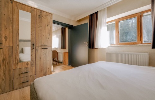 Tosya House | Modern Lakeside Hotel at Dipsiz Lake - Family-Friendly Stay