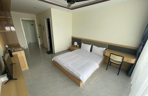 Dak Mil Hotel | Lakeside Hotel