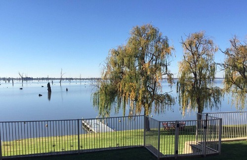 Yarrawonga House | Lakeside Landing - Waterfront