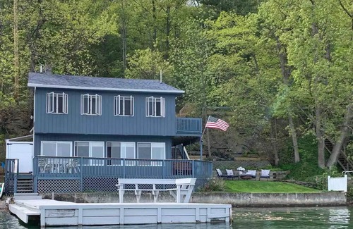 Valois House | Experience Keuka's Water's Edge with Ocean Views