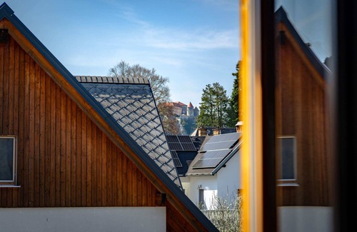Bled Apartment | Modern Apartment 400m from Lake Bled with Pool & Spa