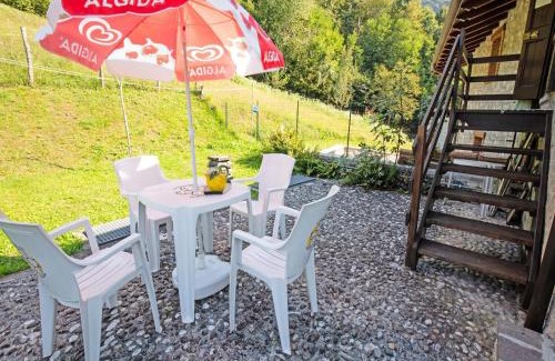 Idro Apartment | Pet-Friendly Retreat at Belvilla by OYO Fienile Regoli