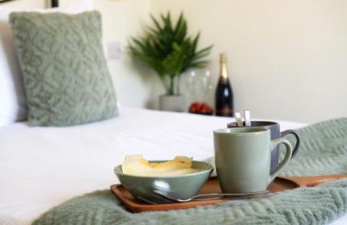 Eastleigh House | Exceptional Lakeside Lodge with Child-Friendly Amenities