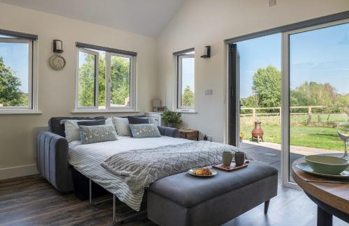 Eastleigh House | Exceptional Lakeside Lodge with Child-Friendly Amenities