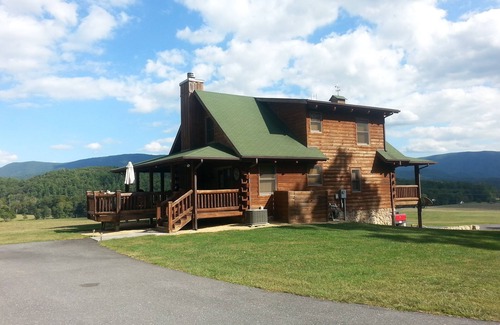 West Augusta House | Lakefront Log Home Retreat on Scenic Private Farm