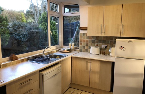 Tourmakeady Cottage | Pet-Friendly Retreat at Lakeside Lough Mask Shore