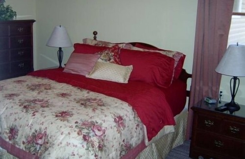 Cedar Cliff House | Lakefront Retreat: Relax by Chatuge Lake with Top Amenities
