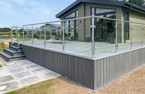 Sturton By Stow Resort | Child-Friendly Lakeside Lodges with Perfect 10 Ratings
