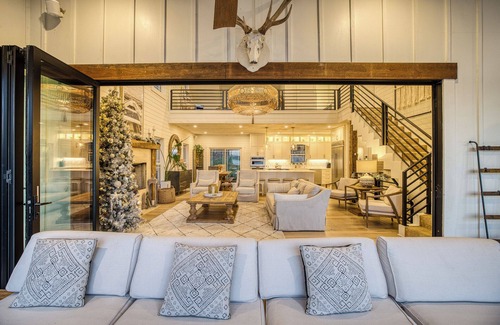 Morganton House | Indulge in Lakefront Resort with Pool & Spa Amenities