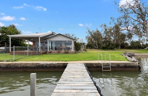 Mulwala House | Family-Friendly Retreat at Lakeside Mulwala - 10/10 Rating