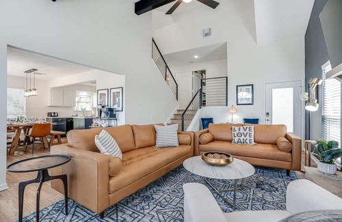 Canyon Lake House | Lakefront Retreat: Hot Tub, Spa & Spectacular Views