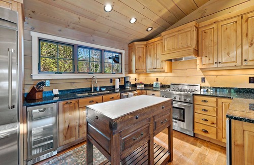 Nebo House | Pet-Friendly Lakeside Retreat with Grill & Fire Pit