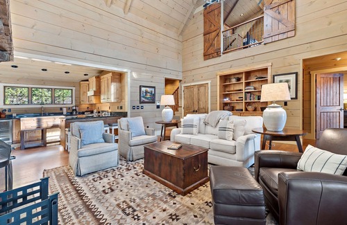 Nebo House | Pet-Friendly Lakeside Retreat with Grill & Fire Pit