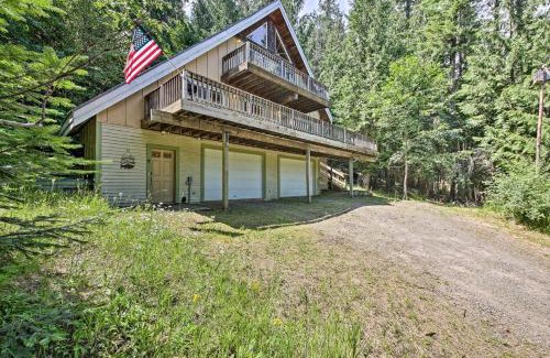 Sagle House | Relaxing Lakeside Sagle Home with Dock near Schweitzer Mtn