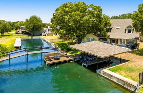 Granite Shoals House | Peaceful Lakeside Retreat with Family-Friendly Amenities