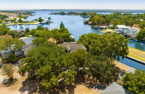 Granite Shoals House | Peaceful Lakeside Retreat with Family-Friendly Amenities