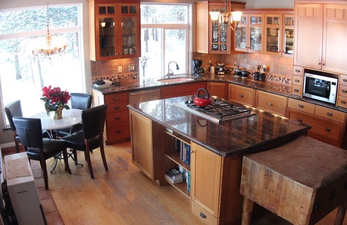 Weed House | Pet-Friendly Lakeside Cottage with Spa & Lake Views