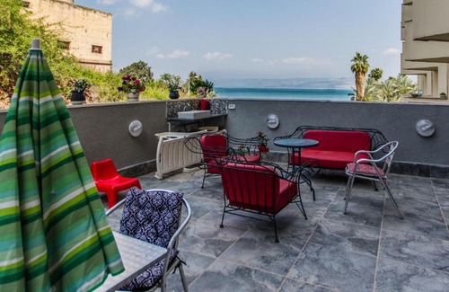 Tiberias Old City Apartment | Relaxing Lakeside Suite with Jacuzzi and Sun Terrace Escape