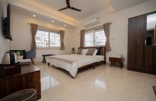Kolkata Apartment | Serene Lakeside Suites: 4-Star Family-Friendly Retreat