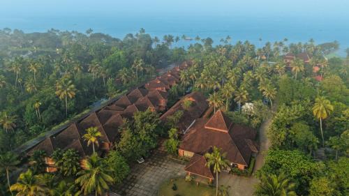 Kumarakom Resort | Relax at Lakesong Resort: 4-Star Ocean View Getaway