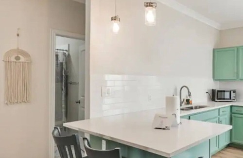 Rowlett House | Inviting 2BR Guest Home with Hot Tub and Lake Views