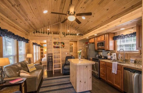 Upward House | Inviting Haven Cottage: Pet Friendly with Daily Activities