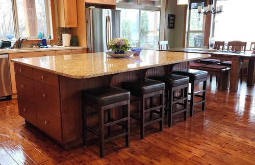 Central Okanagan House | Discover a Hidden Gem Home with Lakeview in Kelowna