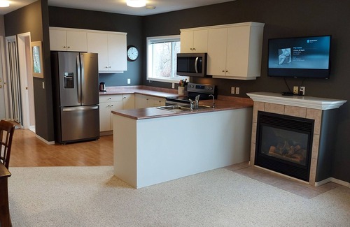 Central Okanagan House | Serene Lakeview Retreat with Beach Access and Top Amenities