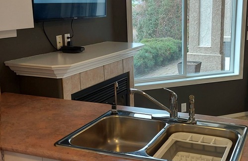Central Okanagan House | Serene Lakeview Retreat with Beach Access and Top Amenities