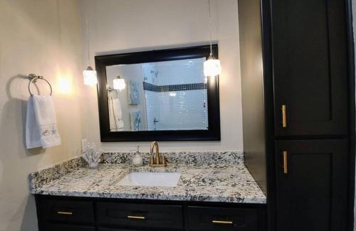Mid America House | Lakeview B: Family-Friendly Stay Near Oaklawn Racing