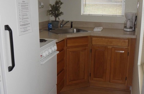Sunrise Beach House | Relaxing Lakeview Bungalow Retreat with Family-Friendly Amenities