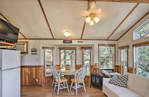 Chico Cabin | Lakeview Cabin - Marina on Lake Bridgeport!