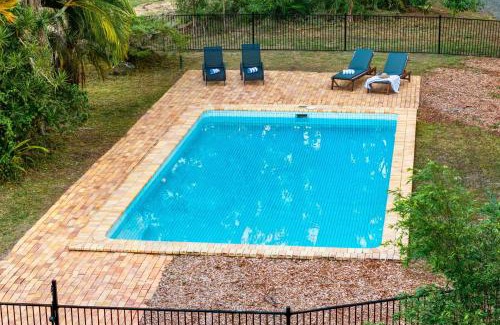 Mooloolah Valley House | Tranquil Lakeview Cottage in Mooloolah Valley with Pool