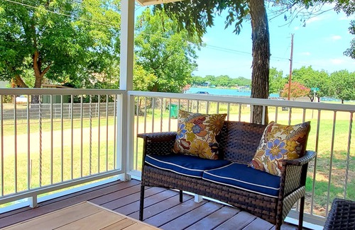 Silver Creek Village Cottage | Ideal Lakeview Cottage with Pool and Ocean Views