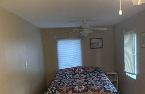 Arnolds Park Cottage | Lakeview Cottage: Ideal Retreat with Private Dock & Kitchen